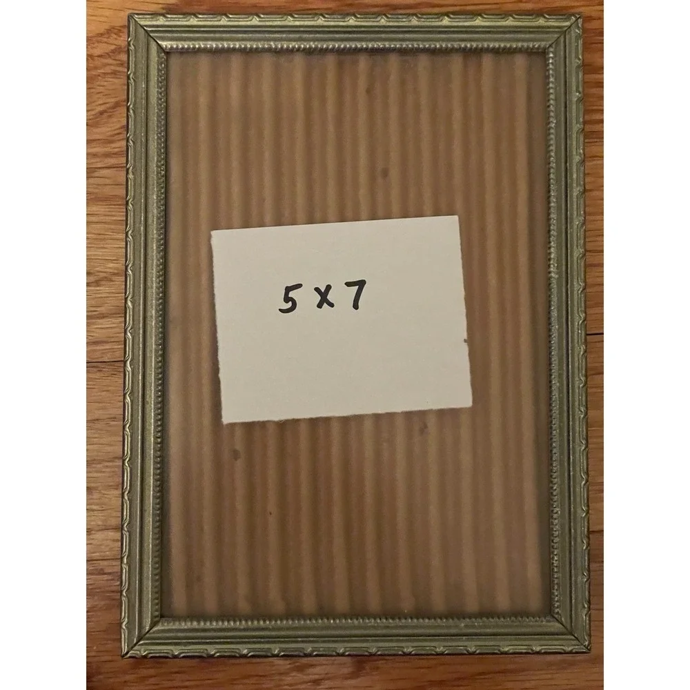 Assorted Small Picture Frames Golden‎ Gallery Wall 3.5x5, 4x6, 5x7